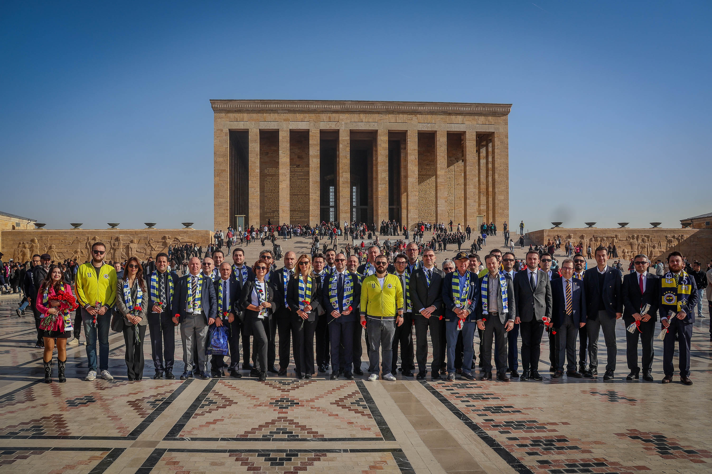 HUFEDER'den Anıtkabir'e anlamlı ziyaret